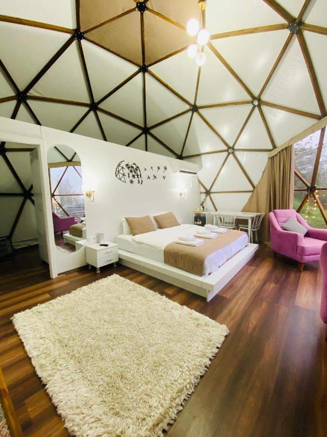 Phalesia Glamping Otel سبانجا المظهر الخارجي الصورة