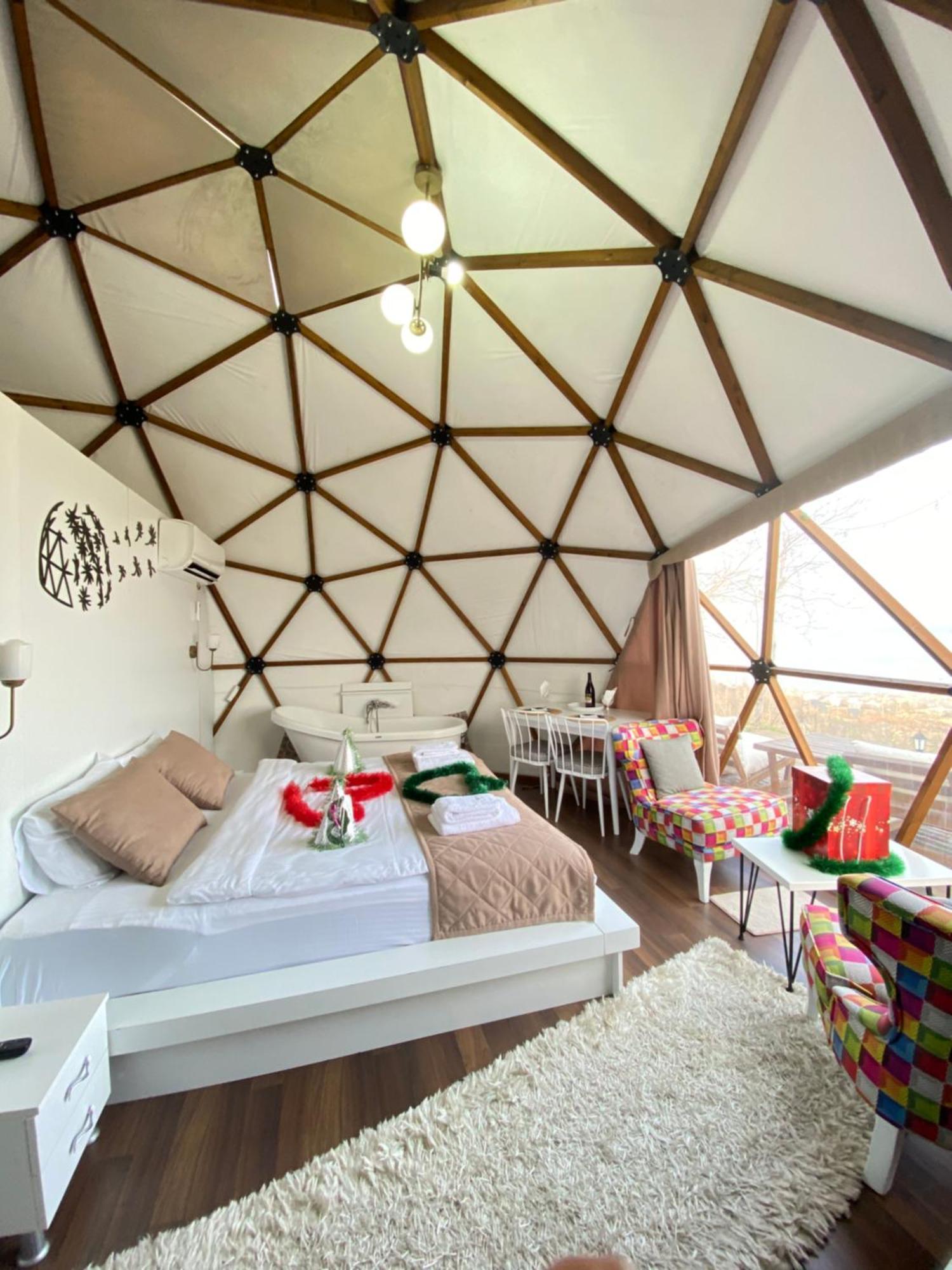 Phalesia Glamping Otel سبانجا المظهر الخارجي الصورة